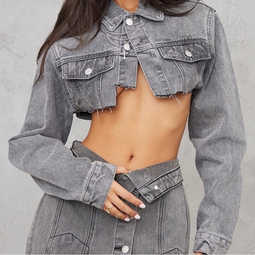 PrettyLittleThing Gray Distressed Cropped distressed denim jacket